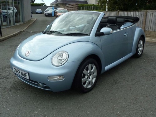 Volkswagen Beetle 2004 Convertible 2.0 2dr restored Petrol - Picture 15 of 18