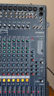 YAMAHA MG206C アナログミキサー [値引き交渉大歓迎] Yamaha Model MG206C 20-Input Professional Mixer Analog Channel