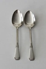Wm A Rogers Oneida RIO Silverplate 2 TEASPOONS 1939 Flatware