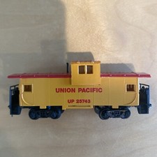 Bachmann HO Scale UNION PACIFIC Caboose - UP 25743