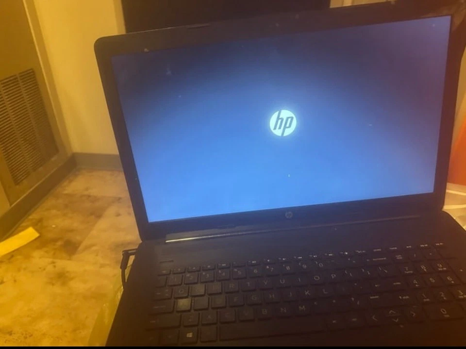 HP Laptop 17" Screen with AMD Graphics - Image 2 of 4