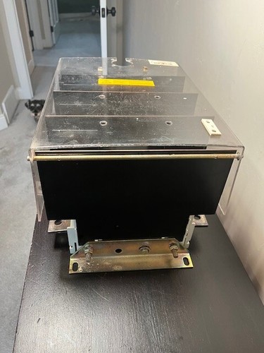 ABB OESA-F600JT6 Fusible 3 Pole 600AMP 600VAC 500HP Disconnect Switch - Picture 6 of 6