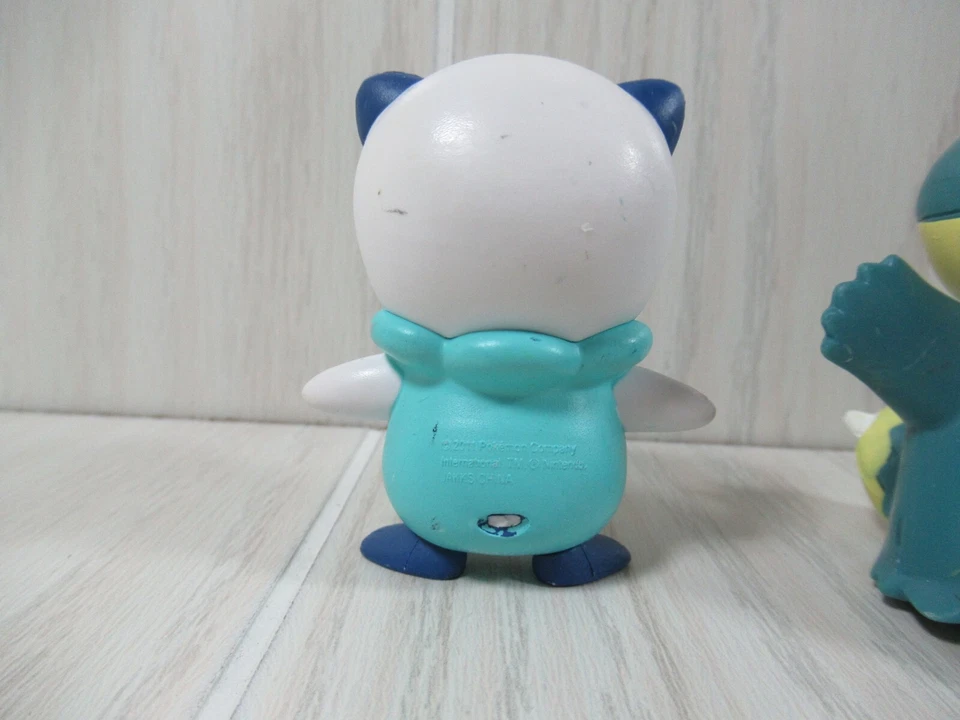 Lote 3 figuras Pokemon Jakks Munna Munchlax Oshawott sin cola Foto 4 de 4