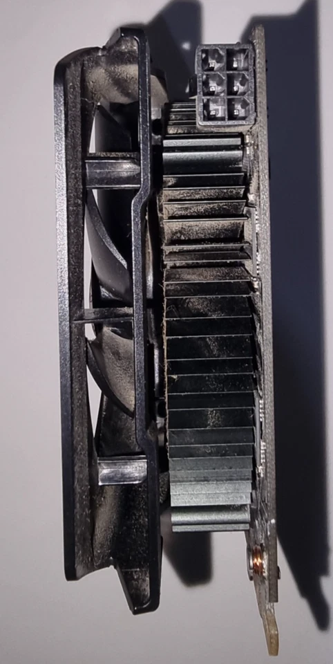 EVGA GeForce GT 740 2GB Superclocked Graphics Card - Image 3 of 4