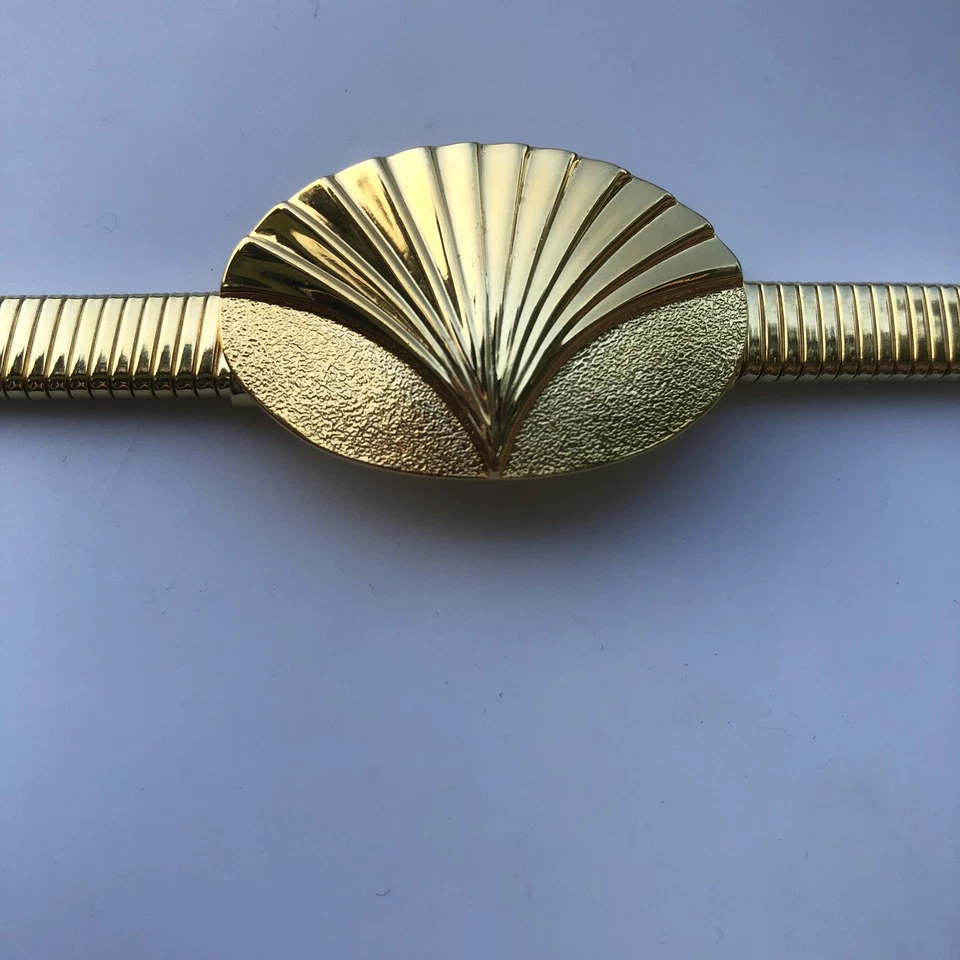 Cinturón Vintage Tono Dorado Elástico Serpiente Cadena Almeja Concha de Mar Hebilla Elegante Retro Foto 2 de 4