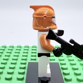 LEGO&reg; Clone Bomb Squad Trooper Minifigure (Phase 1) 7913 Exc Cond (sw0299)