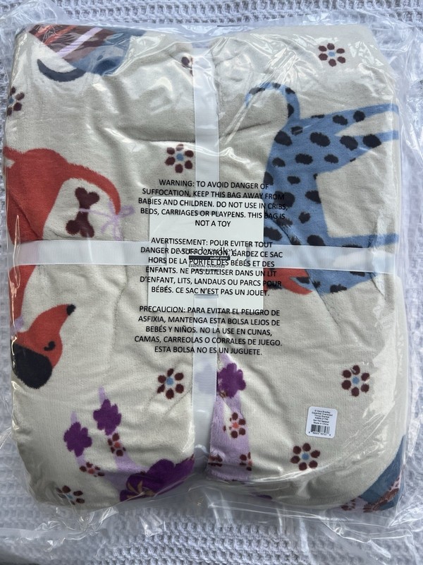 NWT Essential Oversized Throw Blanket Bark Park Seedpearl 94”x66” Dogs SOFT