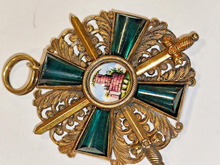 Orden Baden vom Zähringer Löwen 1. Klasse Schwerter in Gold Weltkrieg (Silb. vg)