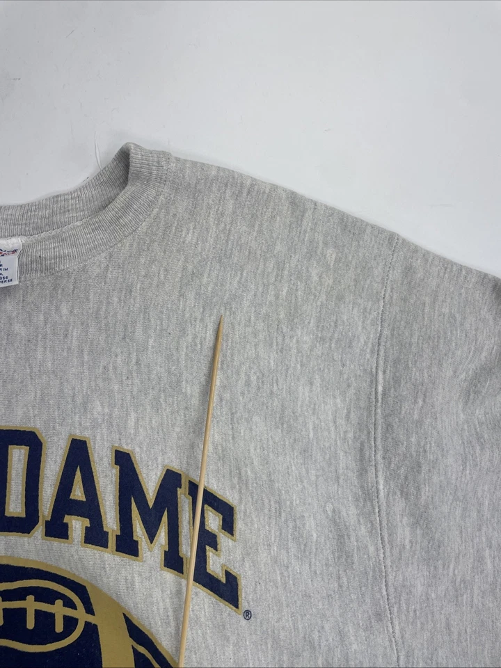 Vintage Notre Dame Fighting Football Irish Champion Reverse Weave Sweatshirt 2XL - Image 4 of 4