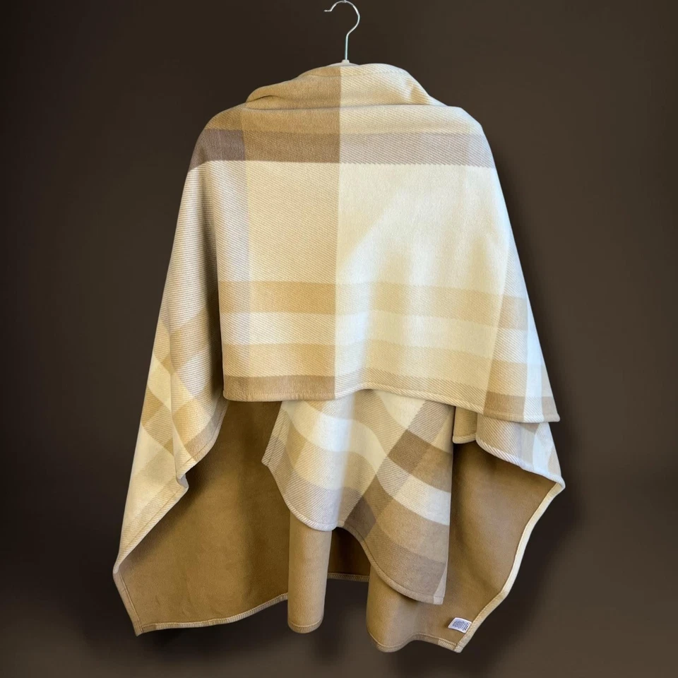 Poncho con capucha Rachel Roy para mujer talla única a cuadros polar capa manta envolvente Foto 2 de 4