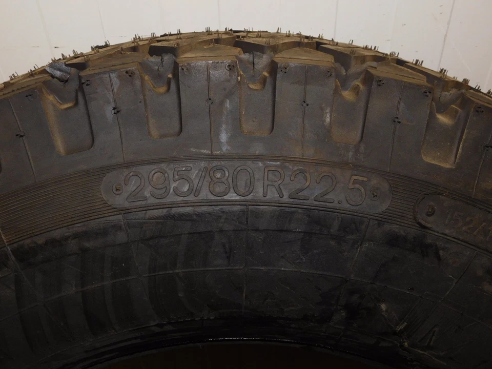 Reifen Michelin 295/80R22,5 152 / 148 K (180-30 7-2-0) - Bild 2 von 4