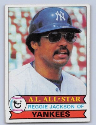 1979  REGGIE JACKSON - Topps Baseball Card # 700 - NEW YORK YANKEES - Vintage