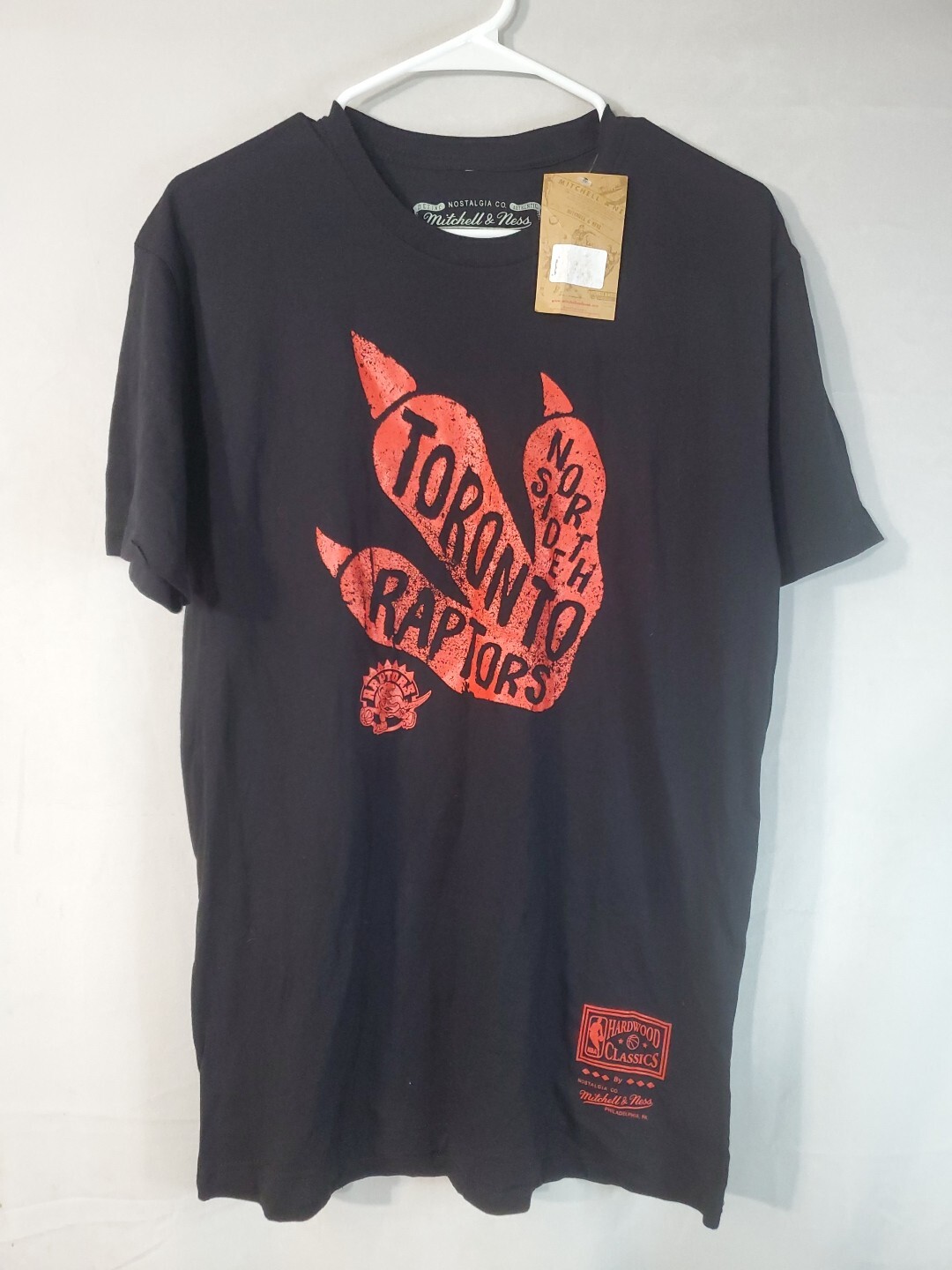 Toronto Raptors T-shirt Men's Size Medium Mitchell & Ness Basketball NBA