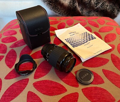 Sigma Vintage Zoom Macro Objektiv 1:4-5.6 f=55-200mm mit Koffer, Haube & Anleitung