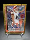 2025 Topps Chrome Carson Schwesinger Gold Wave Refractor (RAW)