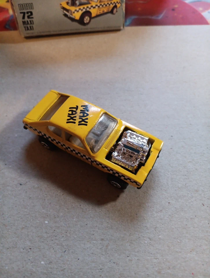 MATCHBOX #72 MAXI-TAXI CON CAJA Foto 3 de 4