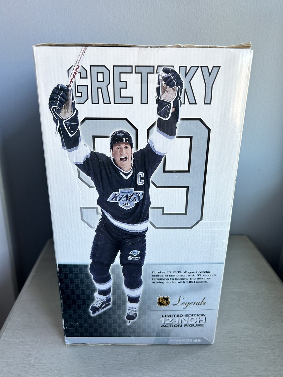 2004 McFarlane NHL Wayne Gretzky #99 Los Angeles Kings 12