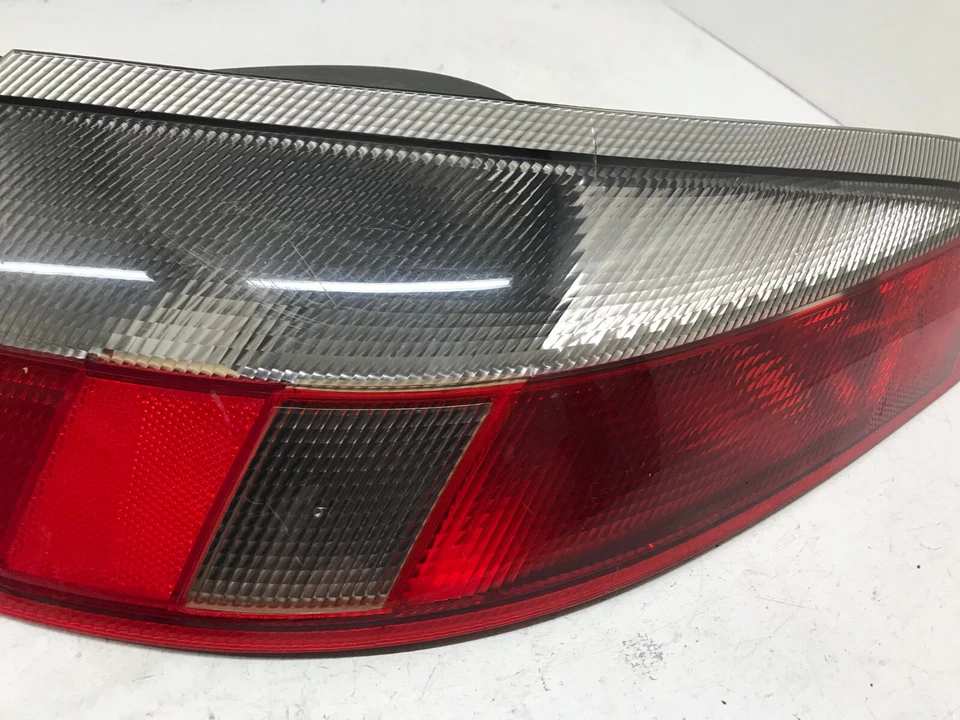 Tail Light RH Passenger 1999-2005 Porsche 911 99663149600 OEM Foto 3 de 4