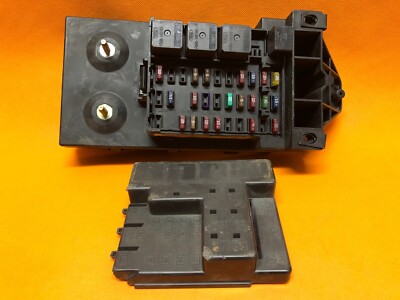 2000 f250 cigarette lighter fuse Box Location & Diagrams : Ford F-250 / 2001 / 2002 / 2003 Owner's Manual 2000 00 FORD F250 F350
