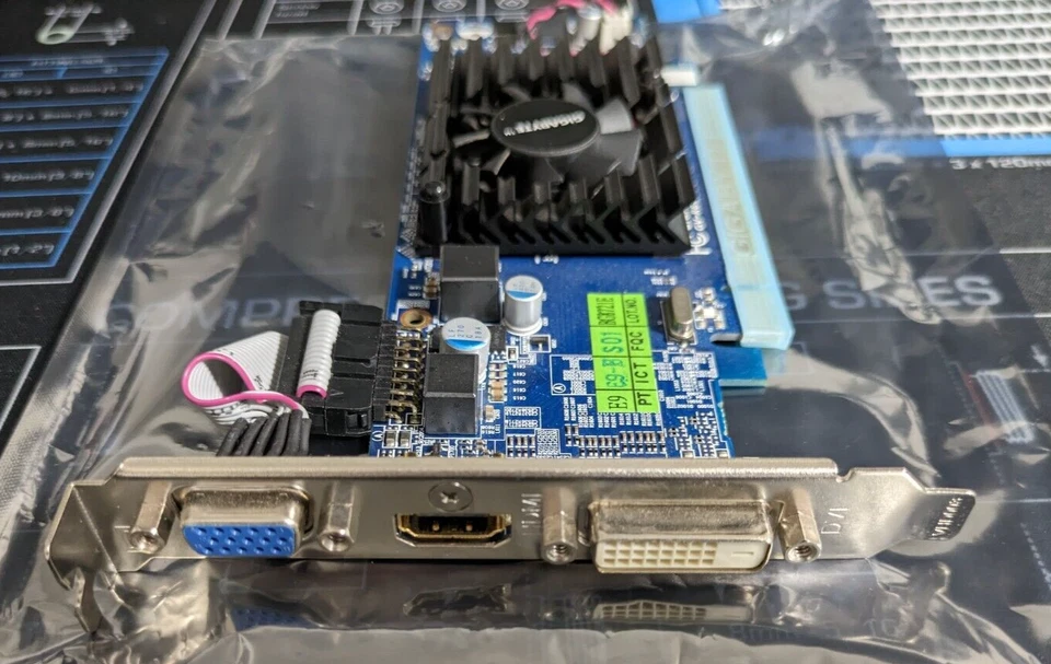 Gigabyte ATI Radeon HD 6450 OC 1GB DDR3 SDRAM PCI Express x16 GPU GV-R645OC-1GI - Image 4 of 4