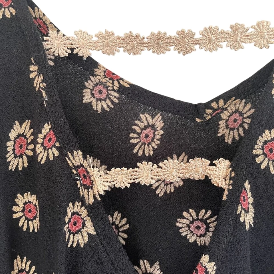 Lush Black, Pink, Floral Feminine Daisy Boho Camisole Spaghetti Strap Top, S - Image 4 of 4