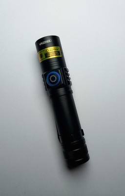 Vastfire UV Lampe Schwarzlicht Lithium Ionen Akku 18650 Neuwertig