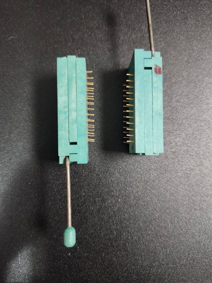Textool 24-Pin ZIF Sockel 2er Pack - Vintage IC Test / Programmer Sockets - Bild 4 von 4