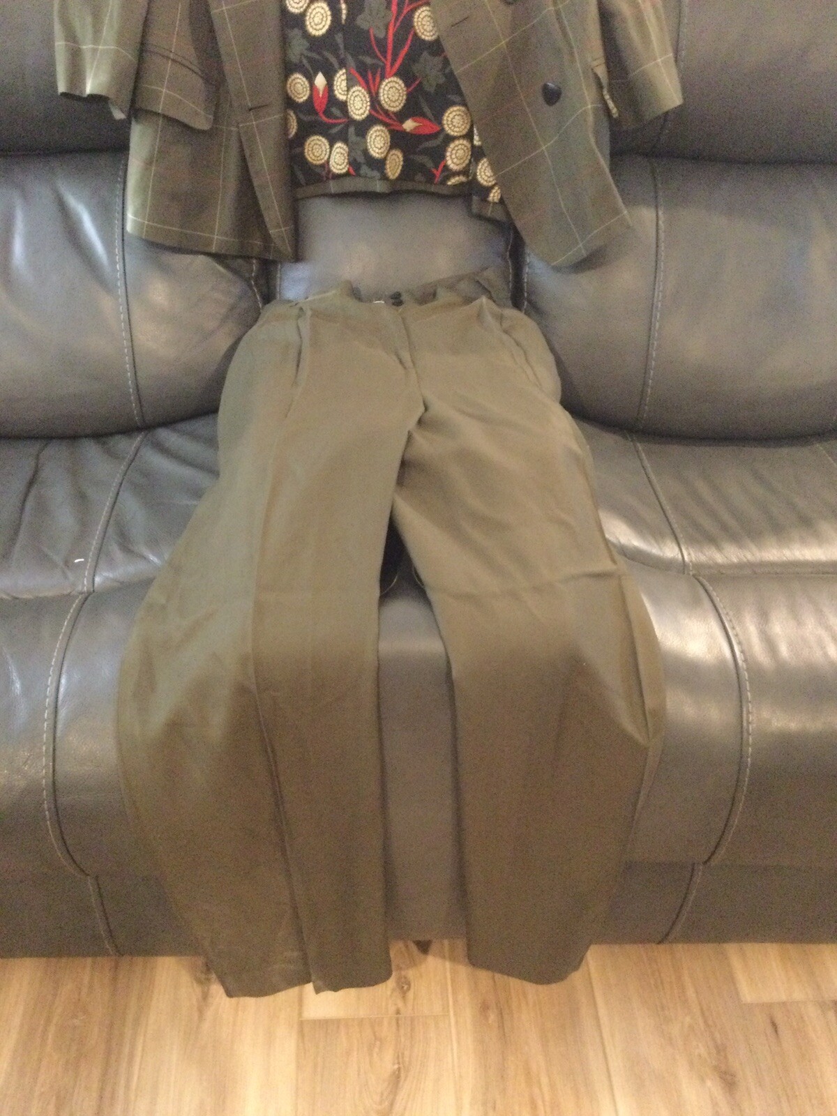 Picture 3 of 5