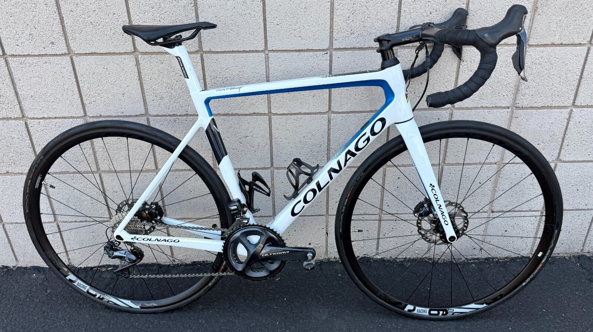 【総額90万以上】COLNAGO V3 ULTEGRA Di2 480S Colnago V3 Disc Ultegra Di2 - Echelon Cycles | New York, NY