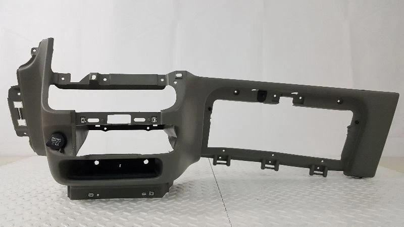 Серый ободок центральной приборной панели 1996 Dodge Caravan - Изображение 2 из 4