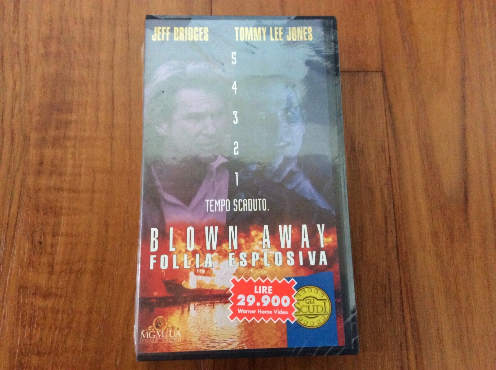 VHS Film Ita Thriller BLOWN AWAY Jeff Bridges Tommy Lee Jones NUOVA SIGILLATA