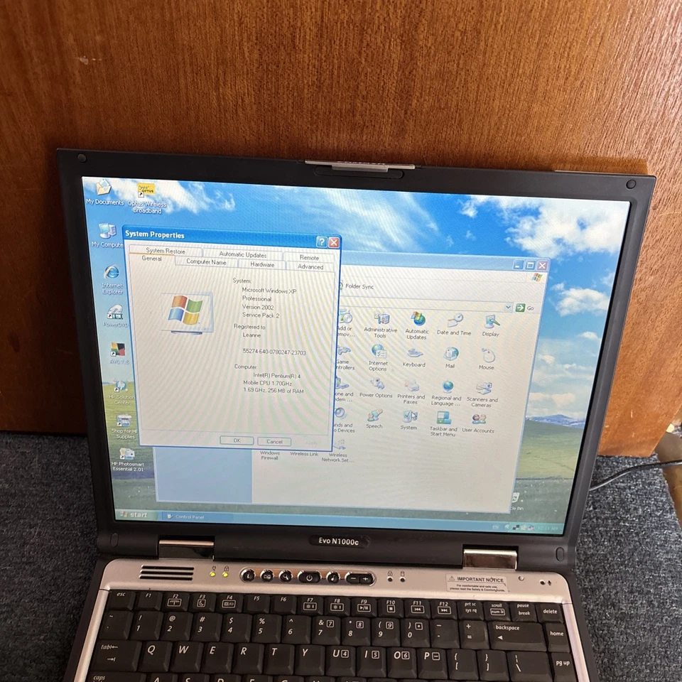 Compaq Evo N1000C 40gb HDD 256mb RAM 3.5" Floppy DVD Drive * Battery Untested* - Image 2 of 4