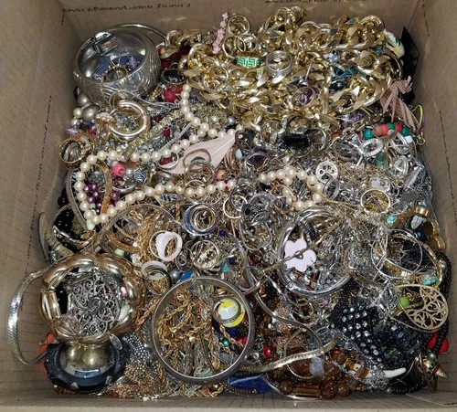 New ListingVintage/Retro/Modern Costume Scrap/Wear Grab Bag Jewelry Lot (BOX A) ~ 15.6 LBS