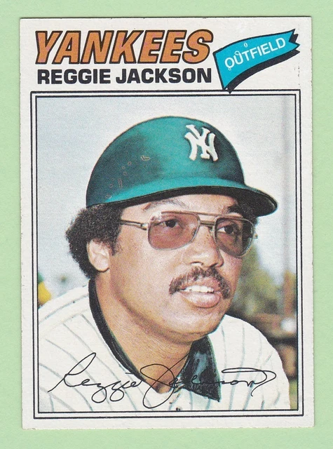 1977 TOPPS BASEBALL #10 REGGIE JACKSON NEAR - MINT NM!! ZENTRIERTER SETBRUCH!!