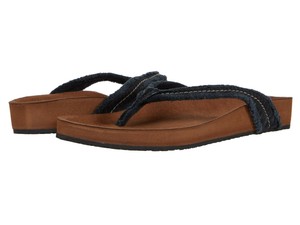 sanuk black flip flops womens