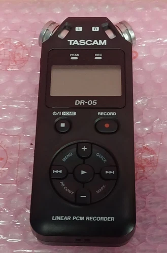 Tascam DR-05 Stereo Handheld Digital Audio Portable Recorder USB Audio 4GB Mem