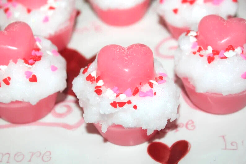 Strawberry Marshmallow Scented Valentine Heart Wax Melts for Cupcakes