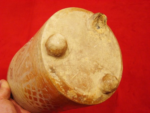 Excavated Mayan Tripod Vessel. Classical Period ca. 300 - 900 AD. - Picture 4 of 6