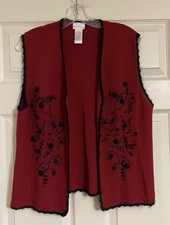 Koret Sweater Vest Women's Medium Sz Me Red Burgundy Black Embroidery Acrylic