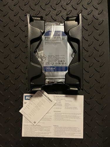 Western Digital WD Blue 2 TB HDD WDBH2D0020HNC-NRWM 3.5" Backup and Storage - Picture 3 of 3