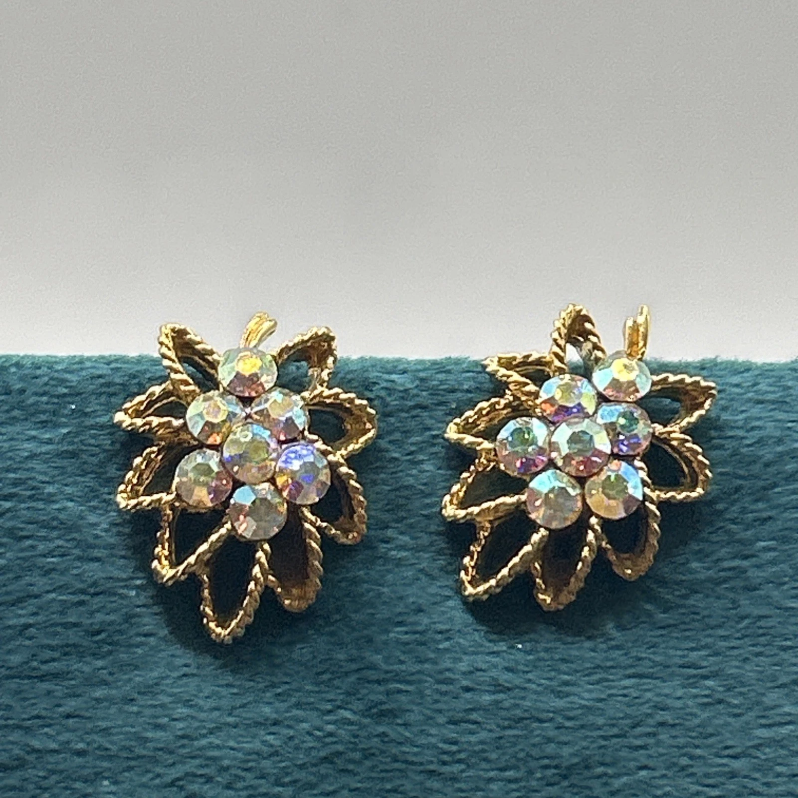 Boucle D’oreille vintage fantaisie Grappe De Raisins Doré   Strass Blanc Clips