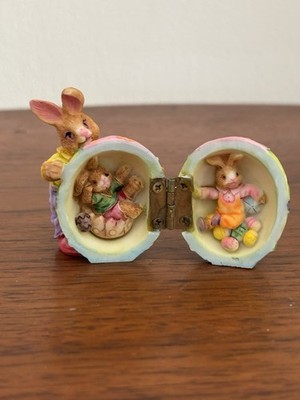 Vtg Resin 3D Miniature Diorama Rabbits Hinged Painted Easter Egg Bunny Scenes