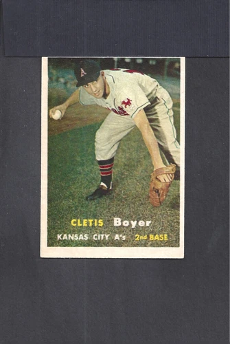 1957 TOPPS #121 CLETE BOYER-3--(RC)--BV $30--ATHLETICS--NO CREASES--EX