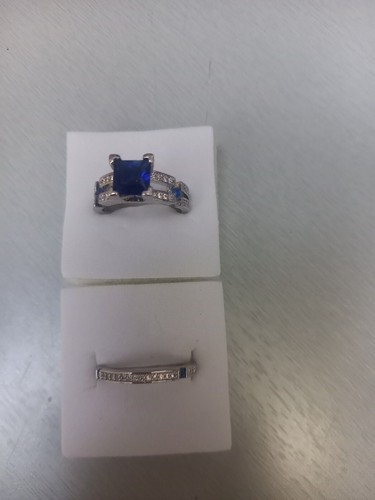 Broche Feuillage Argentée Avec Pierres Et Strass Bleus - Bijou Fantaisie Neuf Sans Emballage