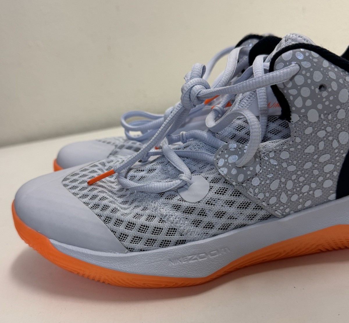 Nike Zoom Hyperspeed Court SE Mens Sz 9 Grey Orange  display picture 2