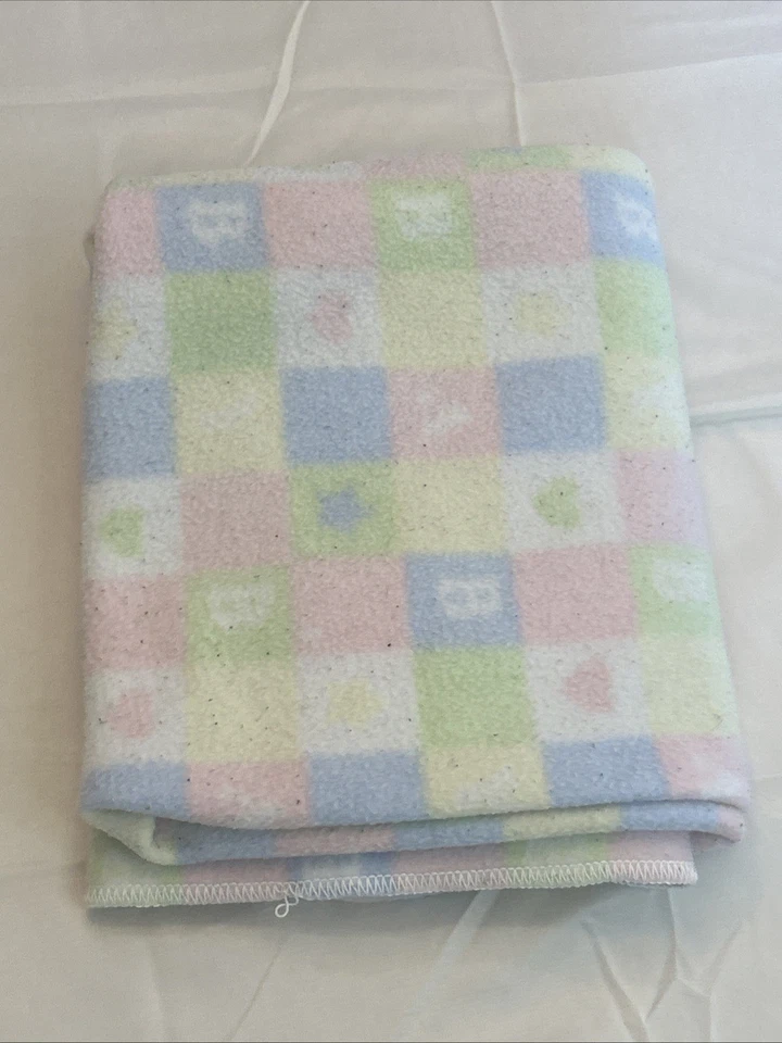 Manta de bebé Wansutta bonita en rosa corazones y flores polar Foto 4 de 4