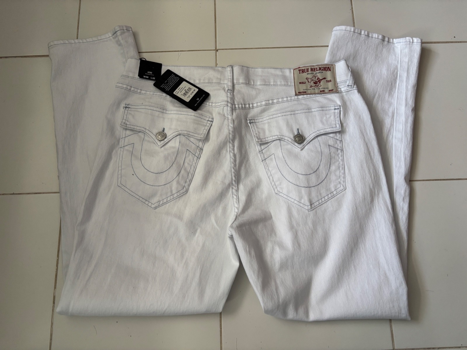 True Religion Men's Geno Relaxed Slim Jeans Sz 36X32 Optic White Flap Pocket NWT