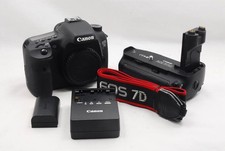 Canon EOS 7D Digital SLR Camera Body w/ Battery Grip BG-E7 Tested Working