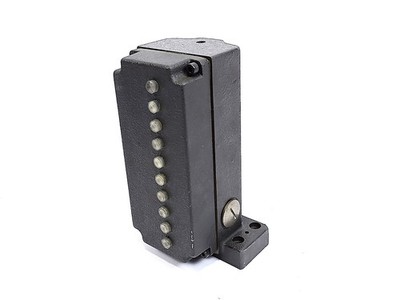 Euchner GSBF 10D16-502 L24 Mechanical Limit Switch DIN 43697