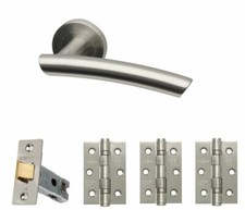 Intelligent Hardware Everest manche en acier inoxydable satiné avec loquet et charnières 